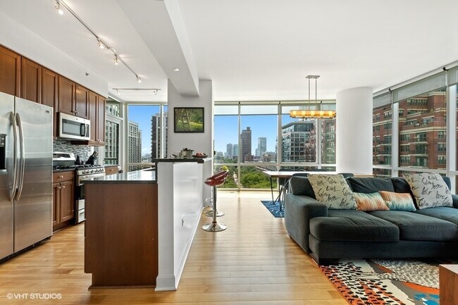 Photo - 1201 S Prairie Ave Unit 806