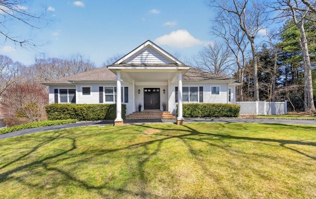 Building Photo - 9 Sea Farm Ct