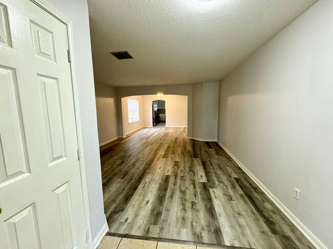 Photo - 1910 Plum Falls Ln