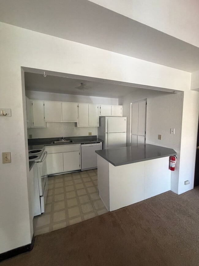 Photo - (LEASE PENDING): University Meadows-2 Bed/2 Bath Condo $1,900.00