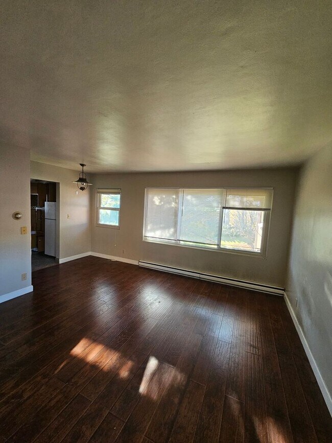 Photo - N87W16564 Appleton Ave.(6 Unit)