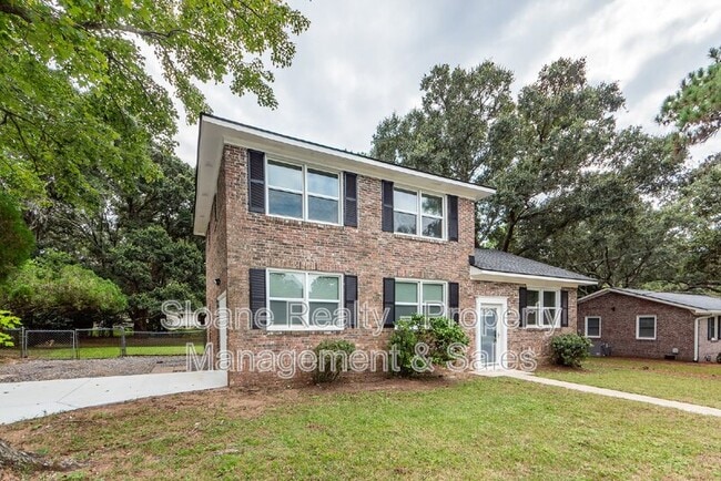 Photo - 717 Waterloo St