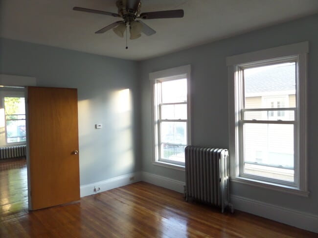 Building Photo - 46 Tappan St Unit 1