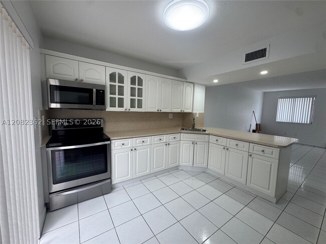 Photo - 1907 SW 107th Ave