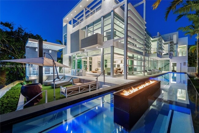 Photo - 440 S Hibiscus Dr