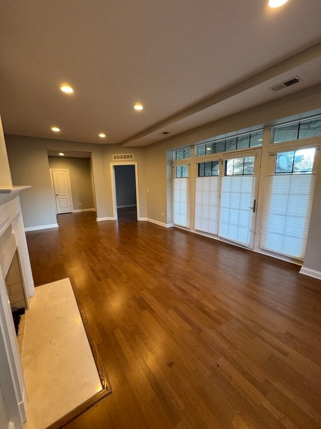 Photo - 1800 Amberley Ct Unit 102