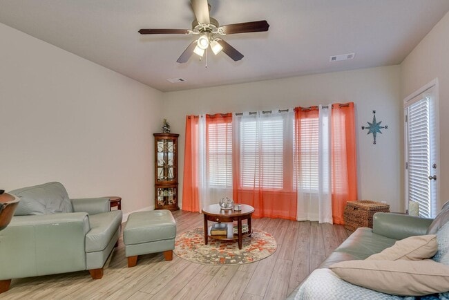 1103 Clareton Dr