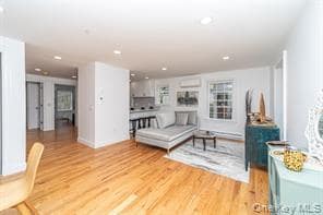 Photo - 70 New Paltz Rd Unidad 1  B