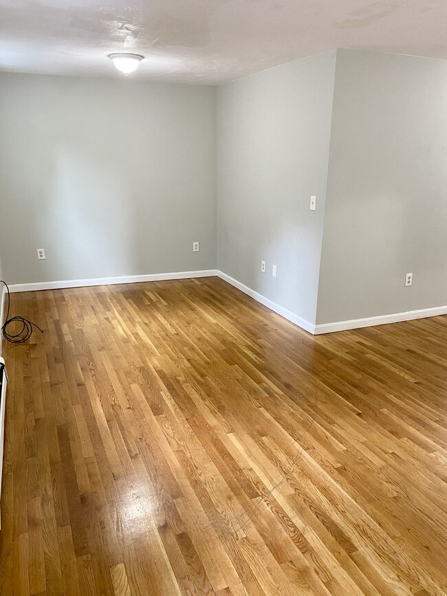 Photo - 75 7th St Unit 2