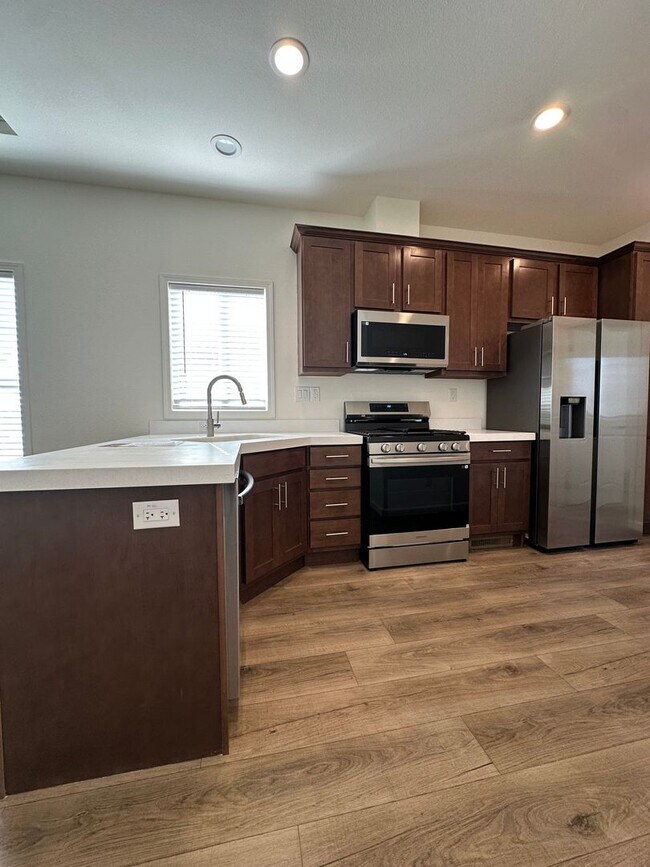 Photo - Rare horse property with huge workshop and dog kennels. Ready for move in