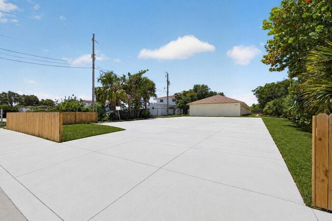 Photo - 3255 Avenue J