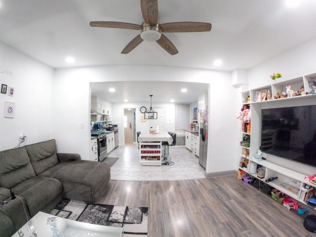 Photo - 134 Broadway