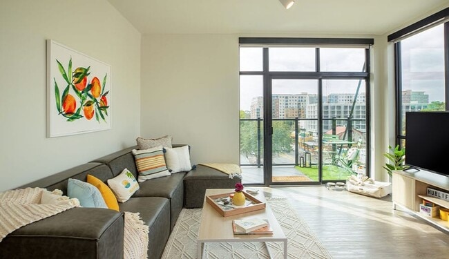 Photo - Hub Gainesville University