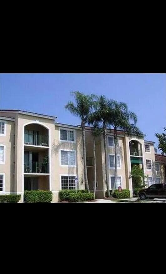 Building Photo - 1707 Village Blvd Unit 105 Rental
