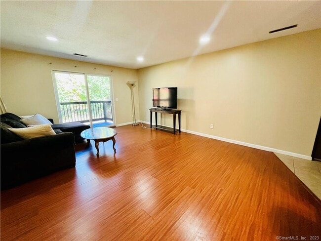 Photo - 44 Surrey Dr Unit A6