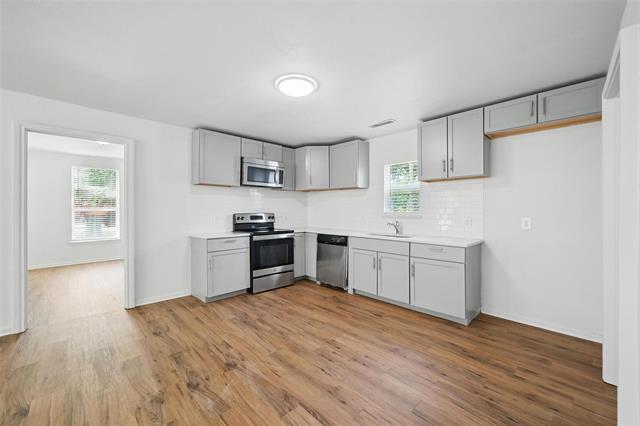 Photo - 210 N 5th Ave