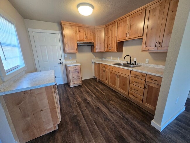 Building Photo - Modest in Mineral Wells Rental