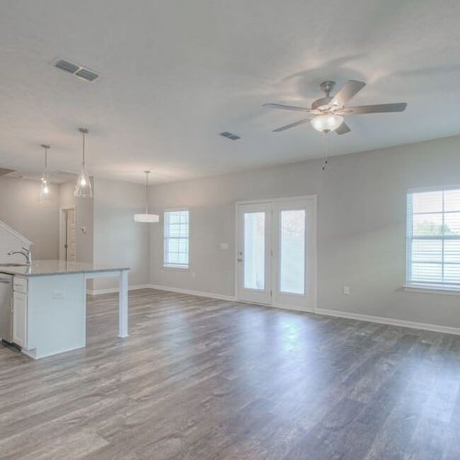 Photo - Upgraded, Luxury Townhouse