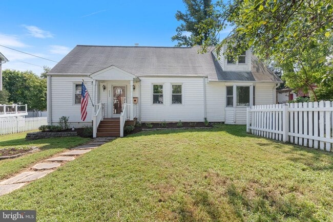 Building Photo - 4023 Poplar St