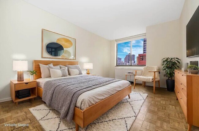 Photo - 245 E 44th St Unit 4C