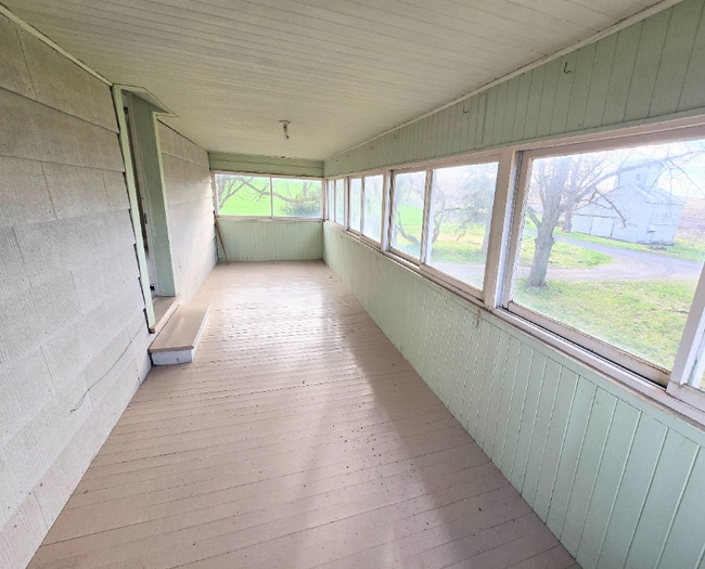 Photo - 1917 7 Mile Rd