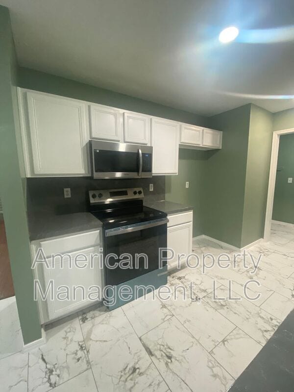 Photo - 6318 S Newport Ave