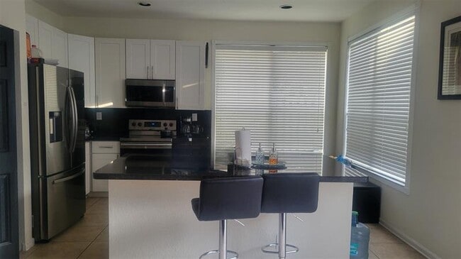 Building Photo - 4349 Lake Tahoe Cir Rental