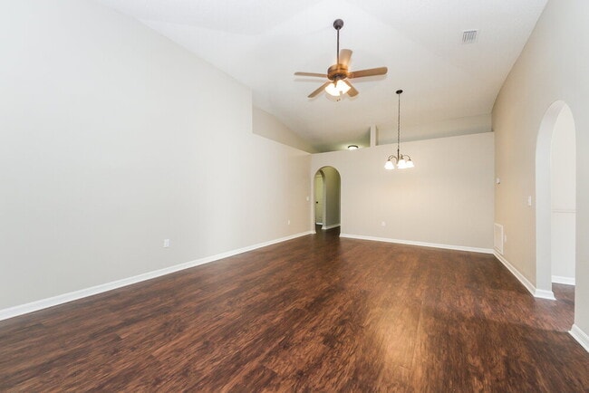 Photo - 254 Regal Downs Cir