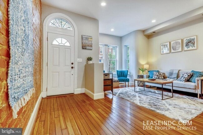 Photo - 766 Harvard St NW