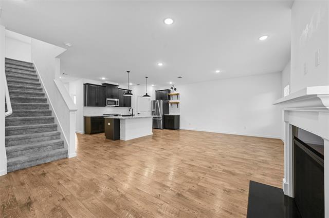 Photo - 1428 Victoria St