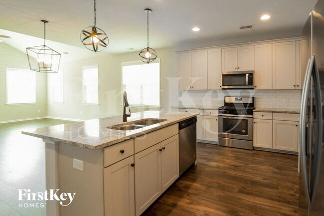 Photo - 614 Pendleton Dr