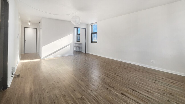 Photo - 253 E Delaware Pl Unit 20B