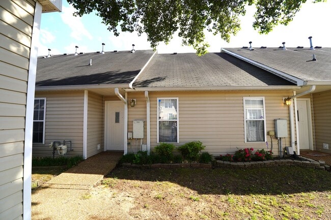 Photo - NICE One Level Nashville Area Home Near Lakes and Airport!