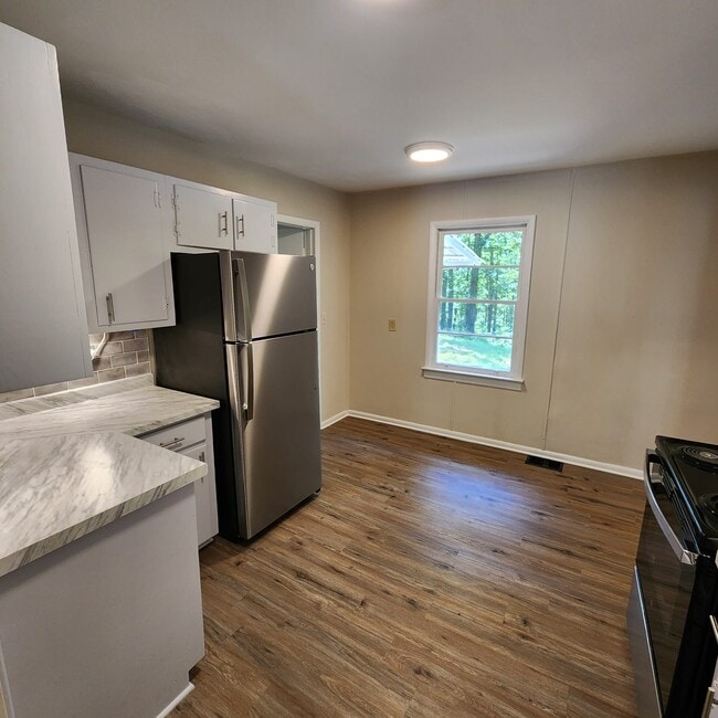 Photo - 6218 Stewart Rd