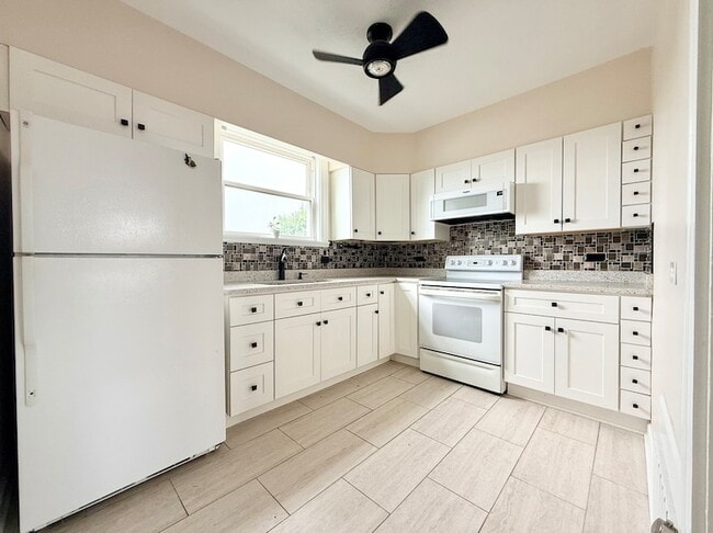 Photo - 615 E Golf Rd Unit 2