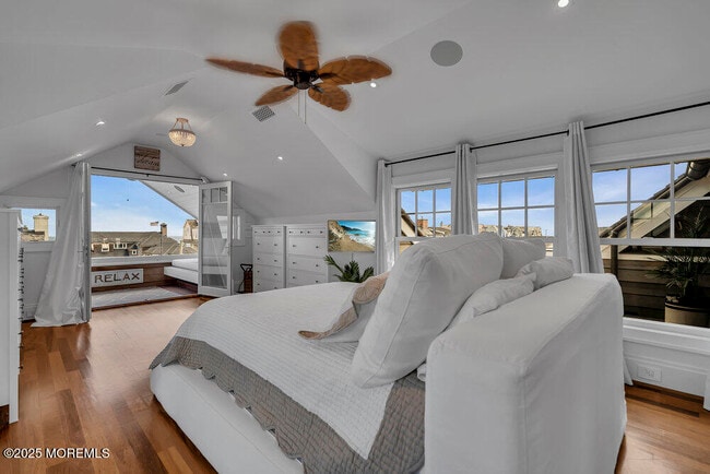 Photo - 985 Ocean Ave