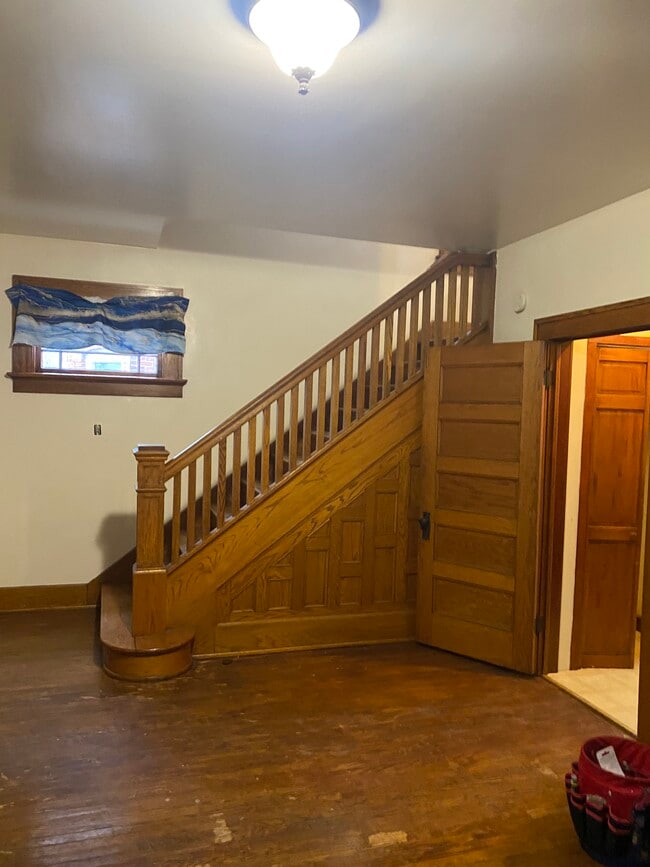 Photo - 2708 Hoagland Ave