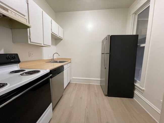 Photo - 517 W Maple Ave