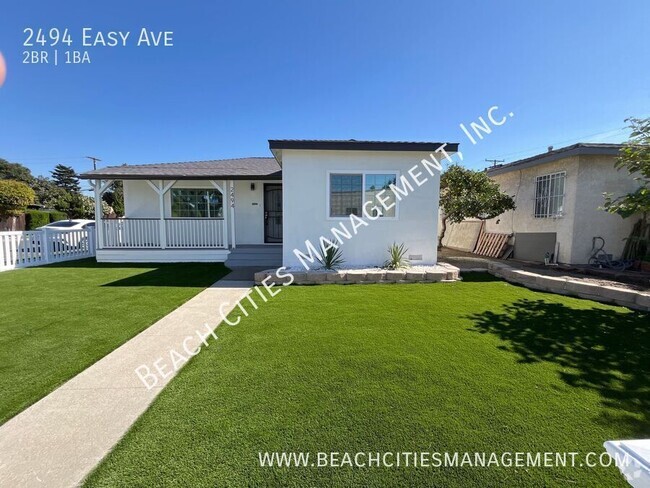 Building Photo - Charming Home with Two Car Garage & An Inc...