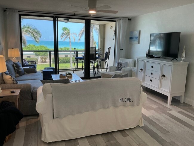 Building Photo - 355 S Ocean Dr Unit #303 Rental