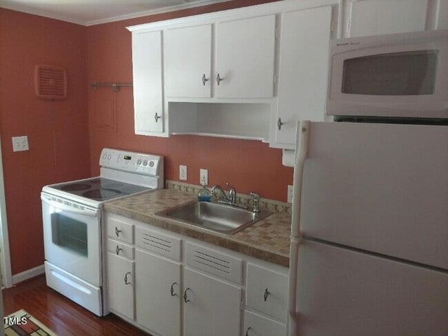 Photo - 835 Daniels St Unit 2C