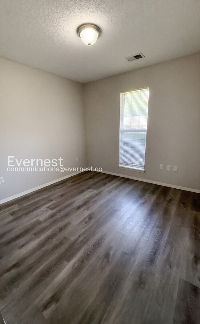 Photo - 4199 Blackstone Dr