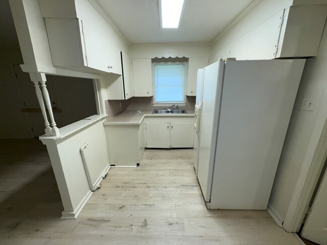 Photo - 2615 Hillside Dr