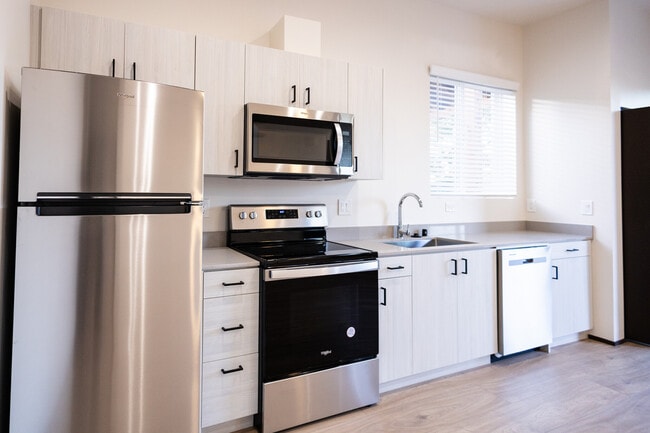 Photo - 9686 Railroad St