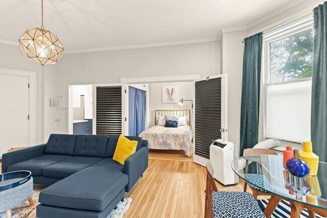 Photo - 473 Beacon St Unidad #5
