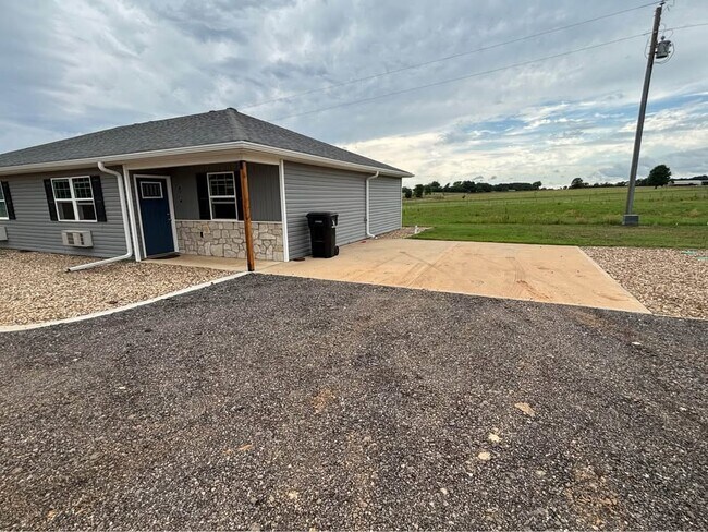 Photo - 367 FM 1519 W