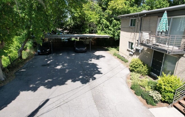 831 E Stratford Ave Unidad C