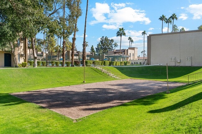 Sand Volleyball | Shorebird Apartments