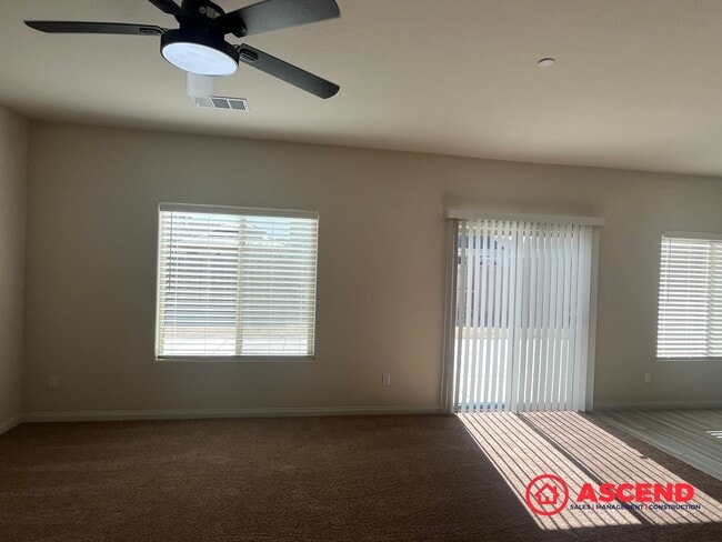 Photo - Stunning 4 Bedroom Home In The Southwest!