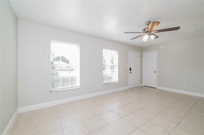 Photo - 1829 Columbine Dr